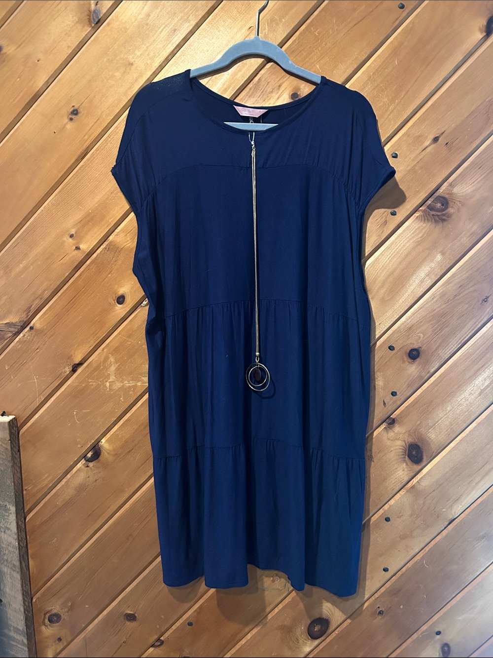 SJS dark blue tiered tshirt dress with gold necklace NWT